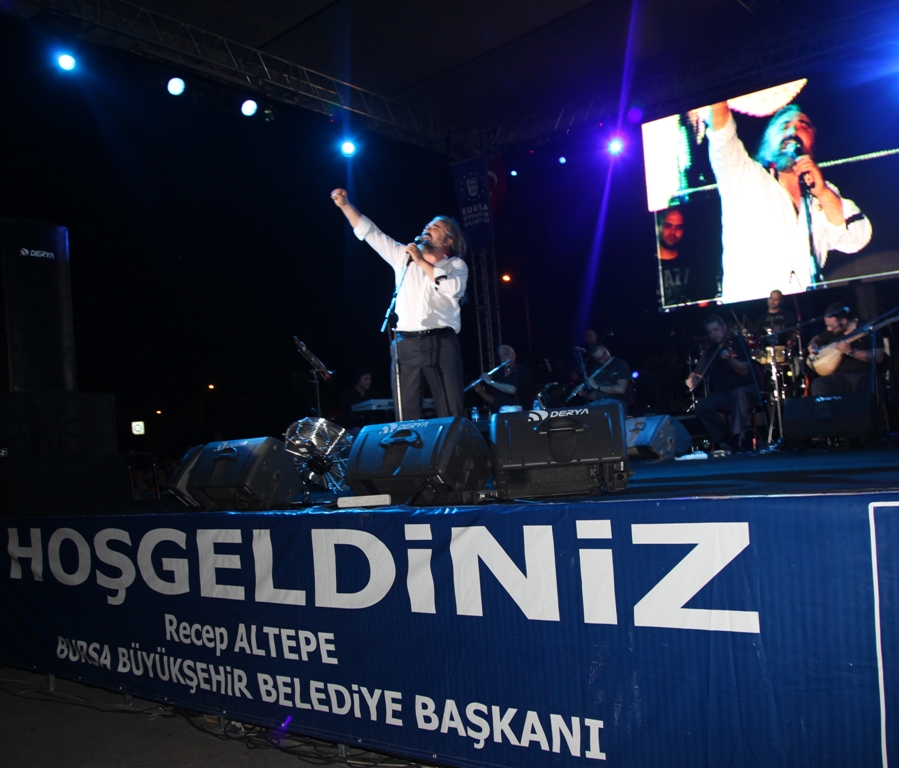 Volkan Konak Göklerde Kartal Gibiyim Indir