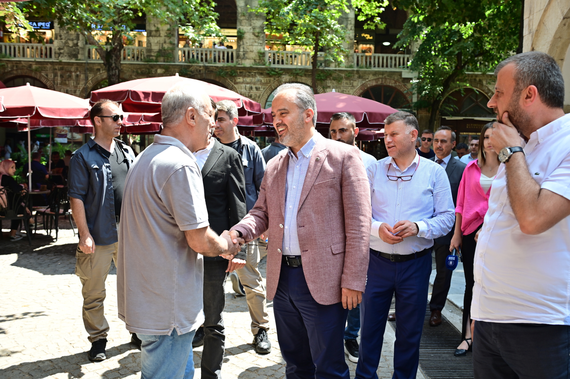 Çarşıda çifte bayram