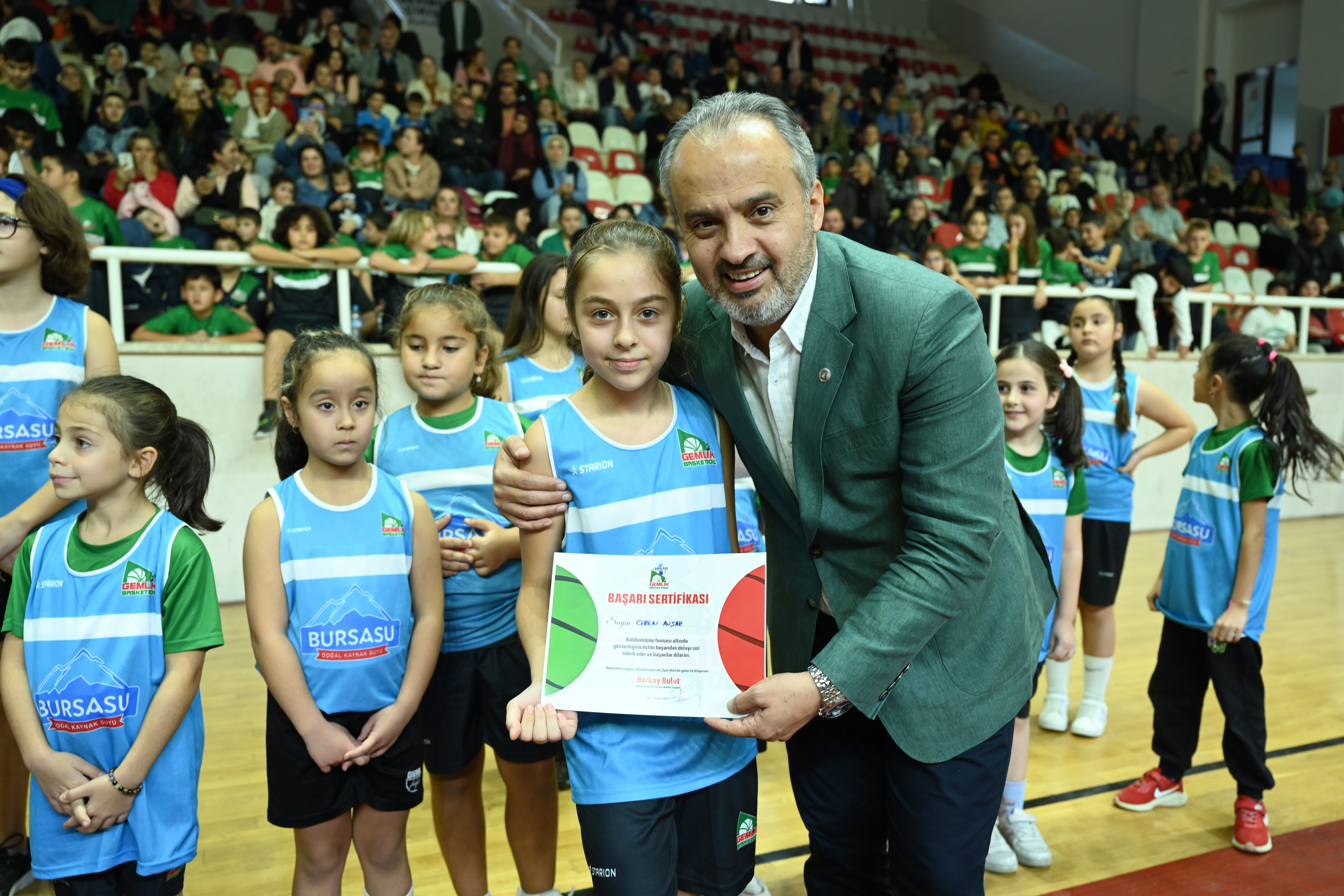 Gemlik Basketbol’a Bursasu desteği