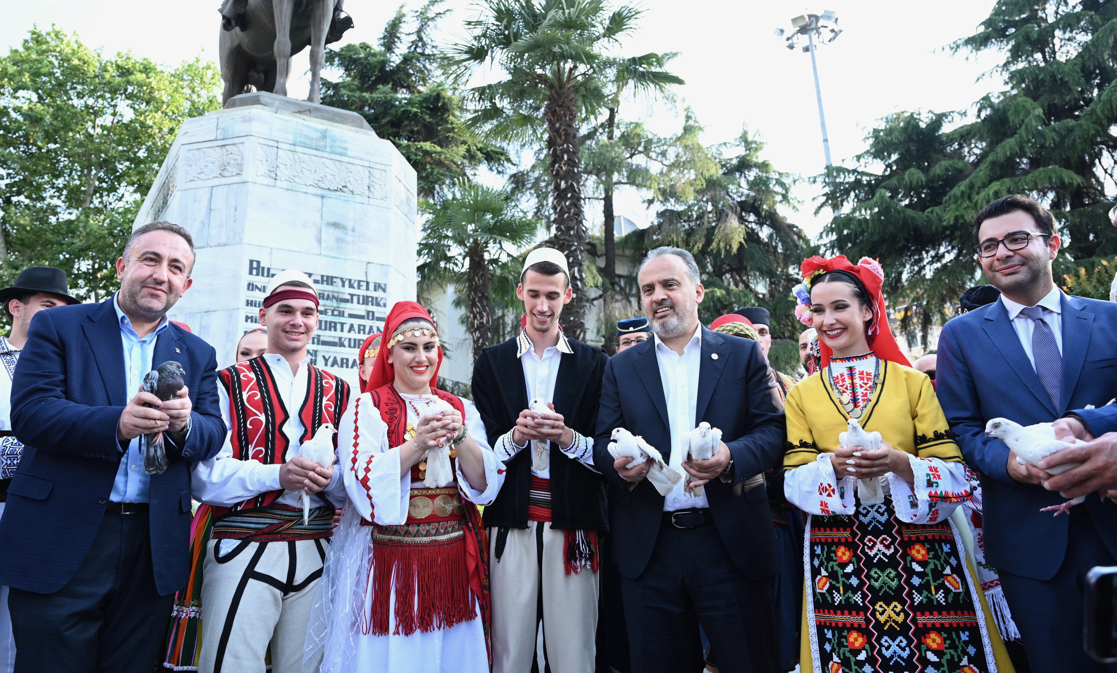 Bursa’dan dünyaya barış ve kardeşlik mesajı 