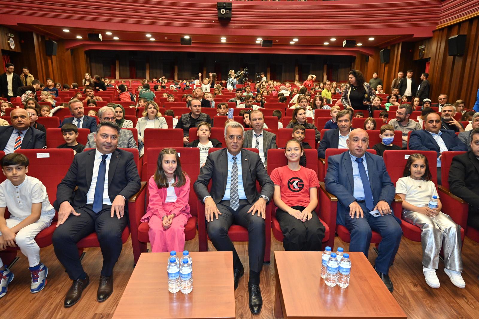  Ödüller çocuklarla buluştu 
