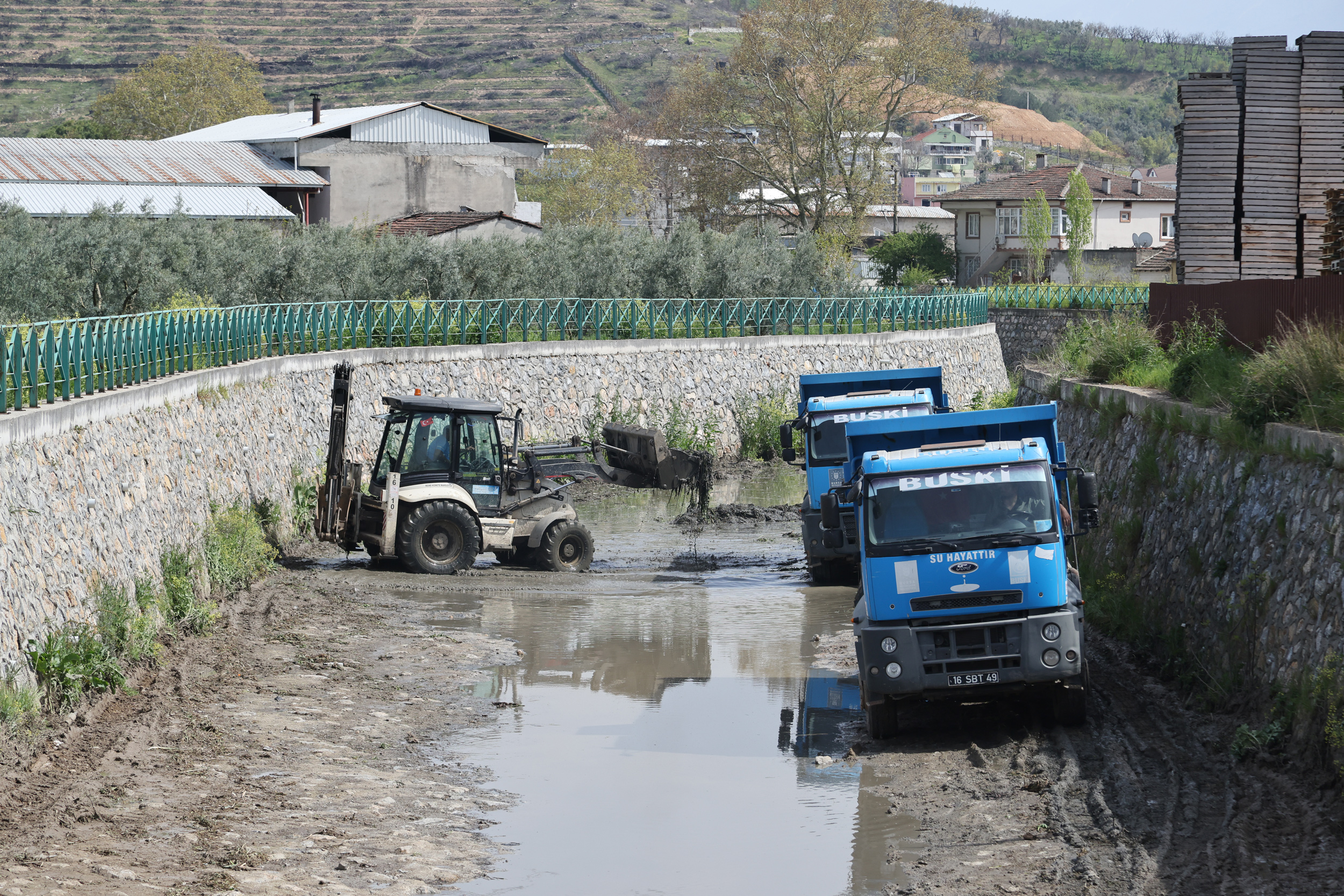 Bursa'nın derelerinde temizlik seferberliği 