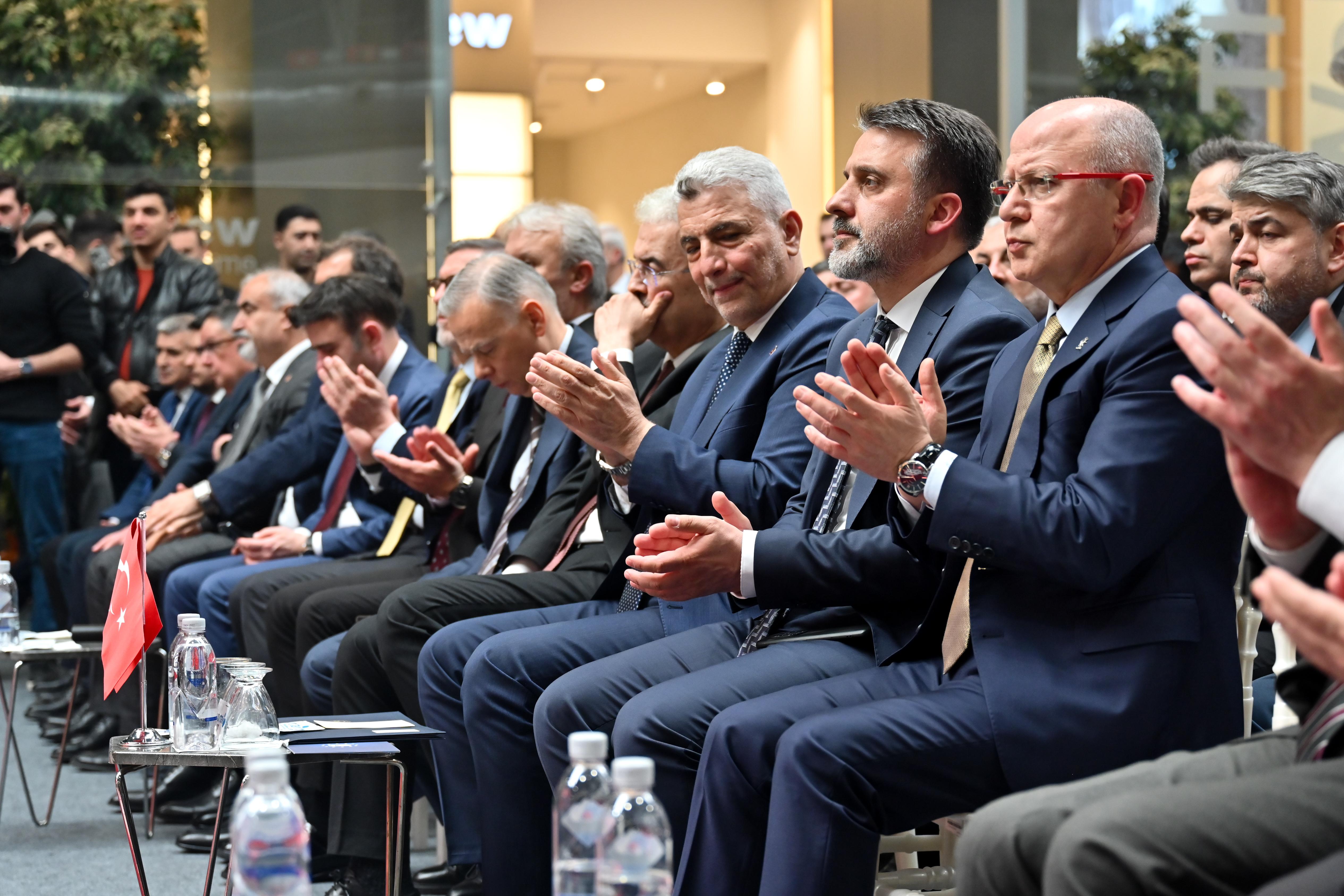 Başkanvekili Biba: İnegöl mobilyası dünya çapında bir başarı hikayesi