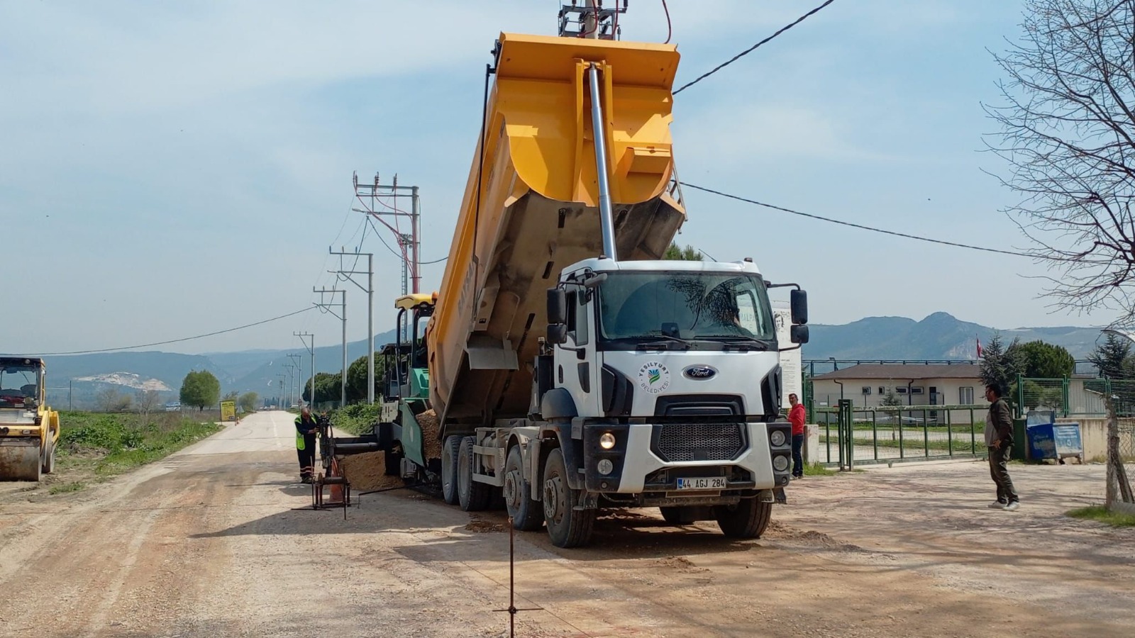 Mustafakemalpaşa'nın üstyapısı yenileniyor 