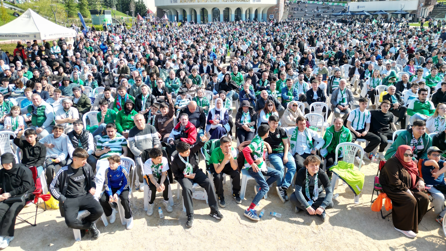 Şampiyonluk coşkusu Büyükşehir'le yaşandı 
