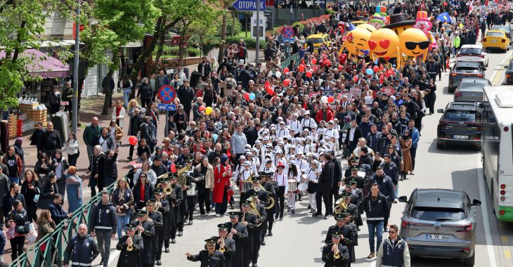 23 Nisan Bursa’da coşkuyla kutlandı