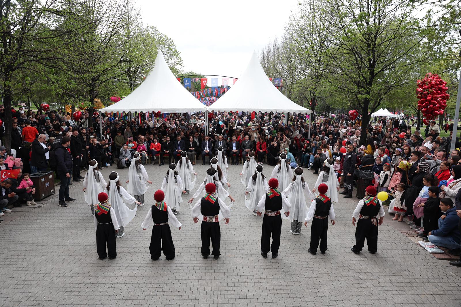 23 Nisan Bursa’da coşkuyla kutlandı 