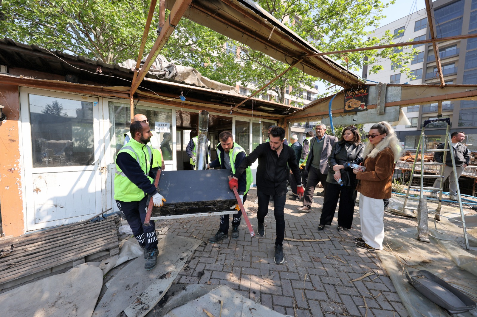 1050 Konutlar'daki yeşil alan işgalden kurtarıldı 