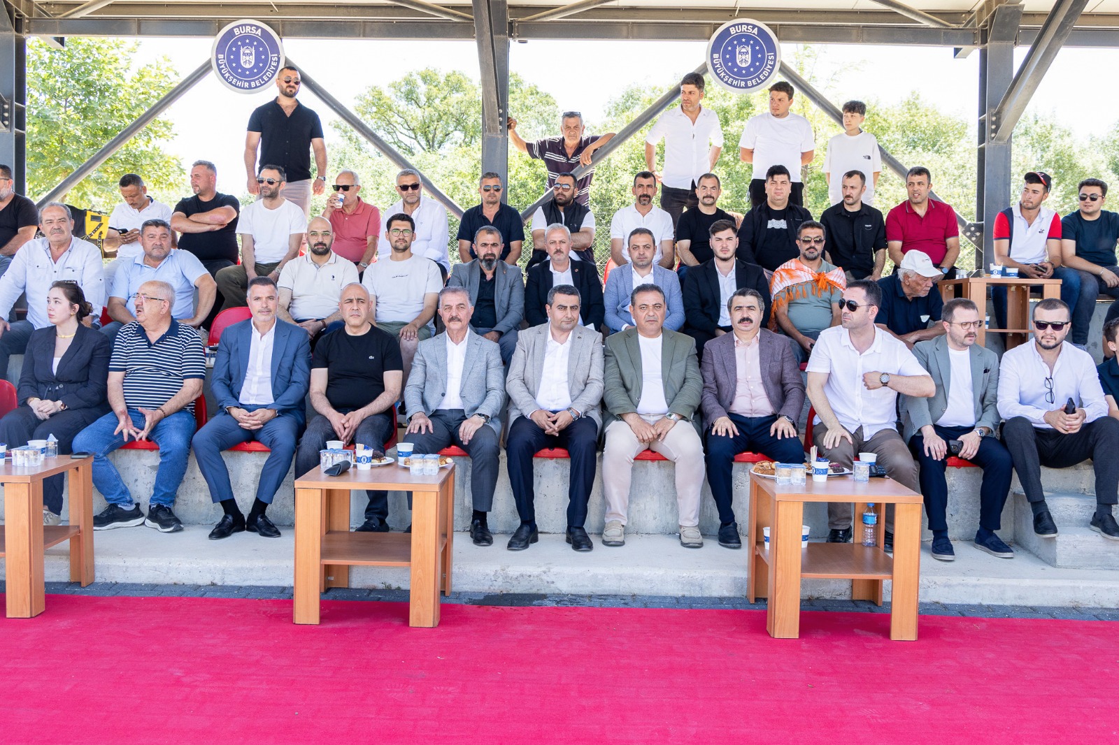 Rahvan at yarışları nefes kesti