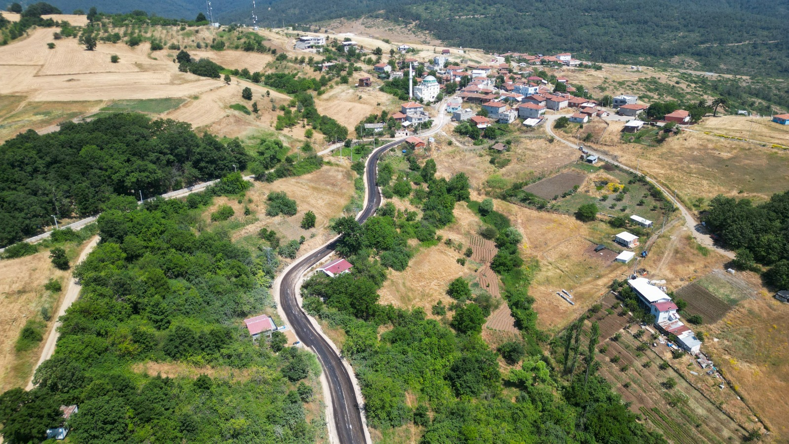 Orhaneli'nin yolları yenileniyor