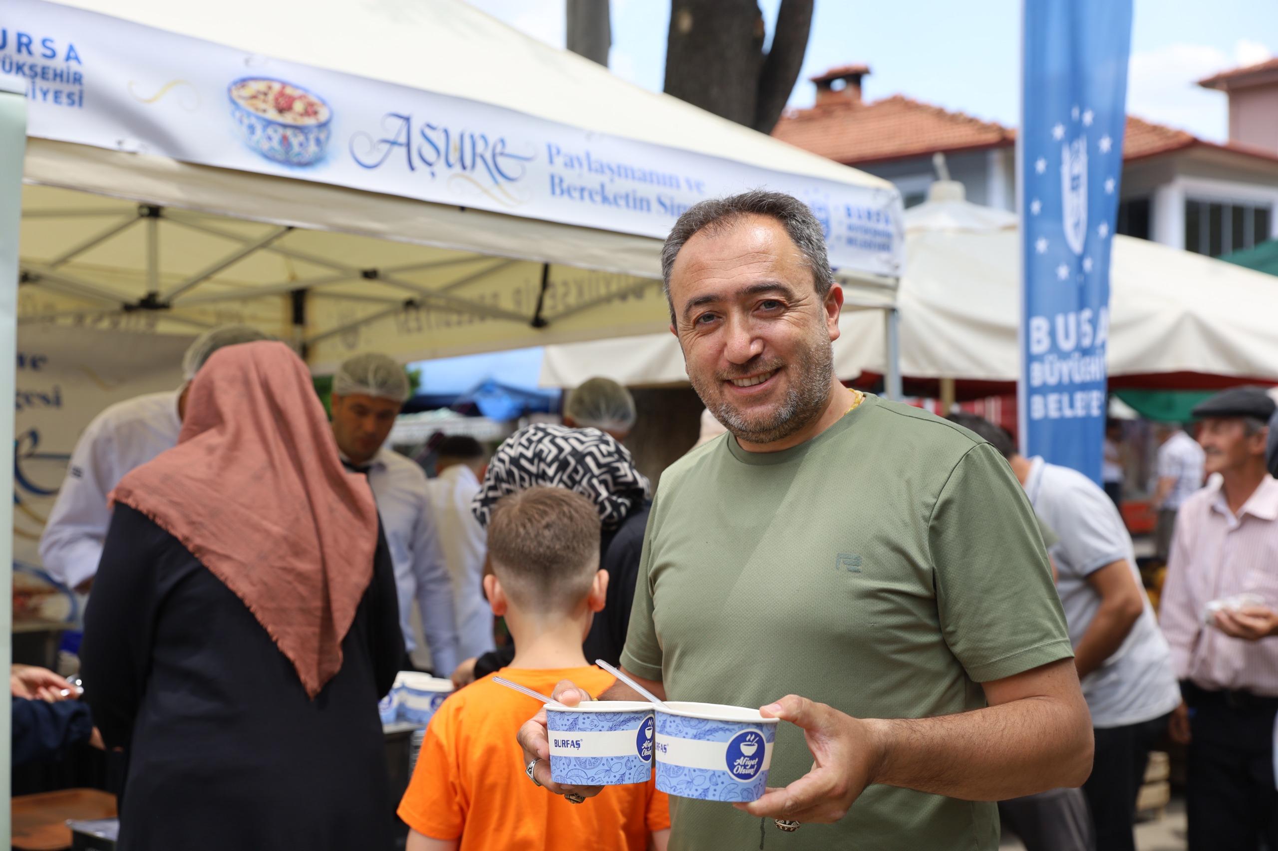 Keles'te Muharrem Ayı Aşure İkramları Yoğun İlgi Gördü