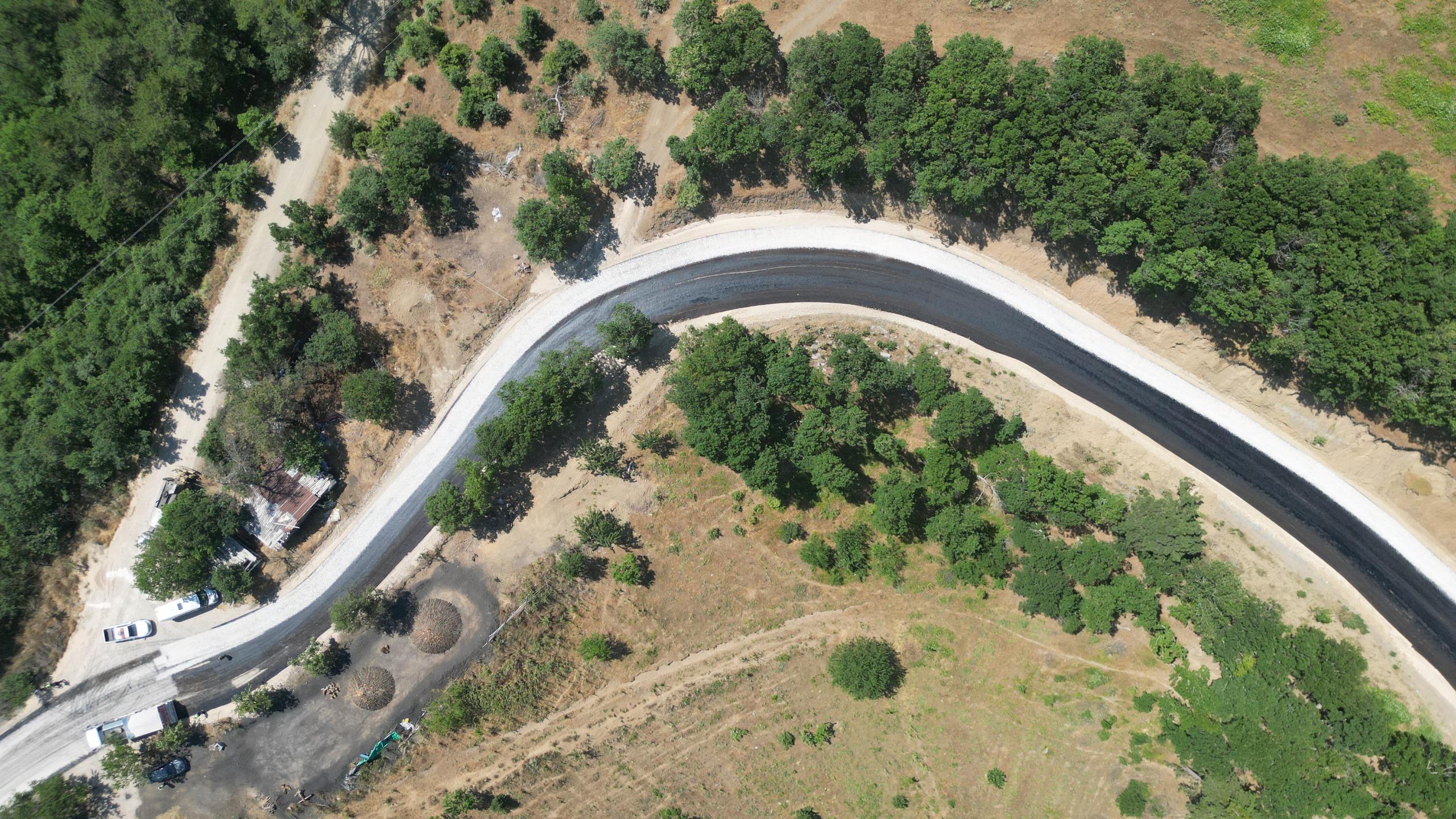 Osmangazi Dağakça Mahallesi’nde Yol Genişletilip Asfaltlandı