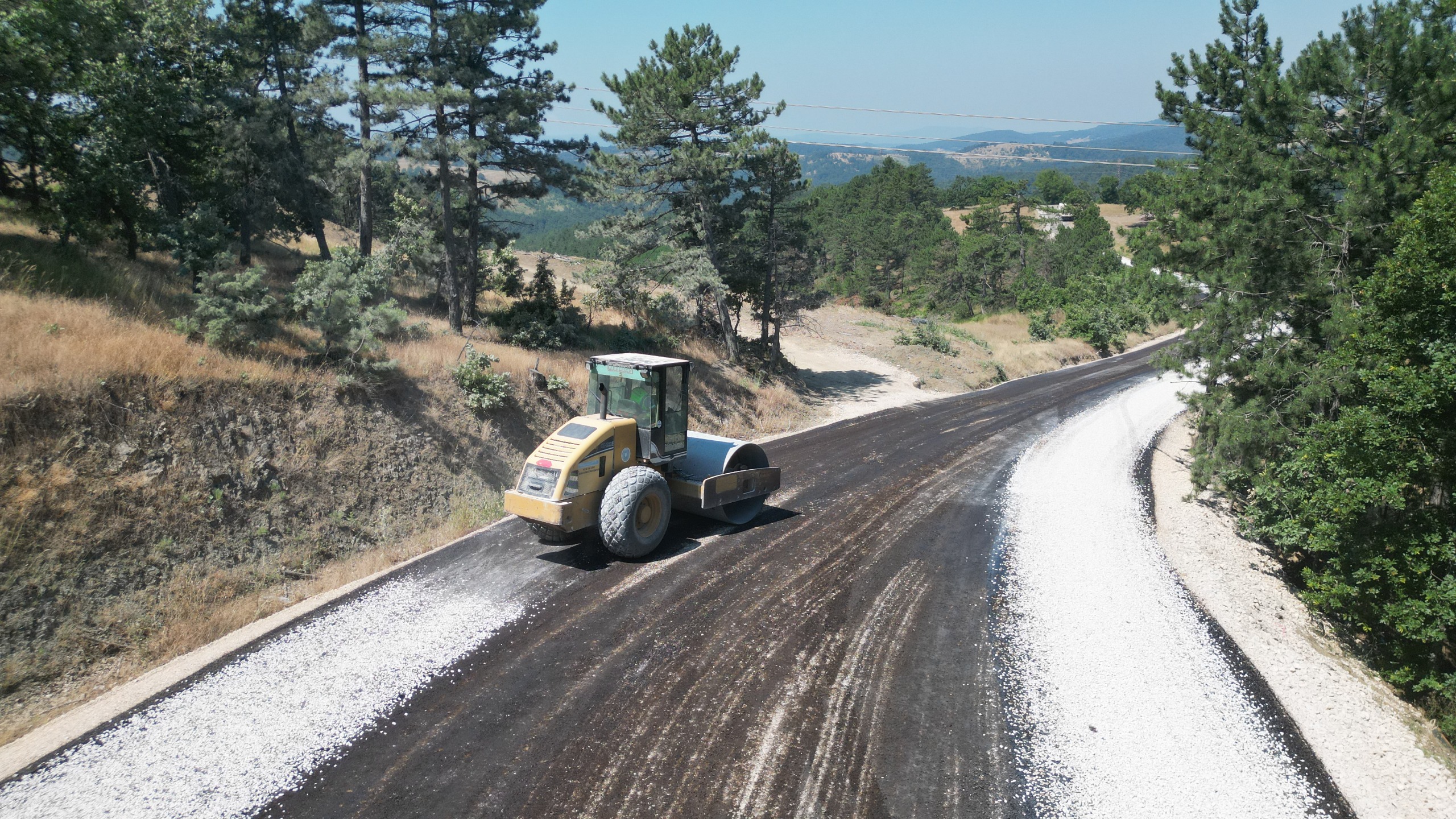 Osmangazi Dağakça Mahallesi’nde Yol Genişletilip Asfaltlandı