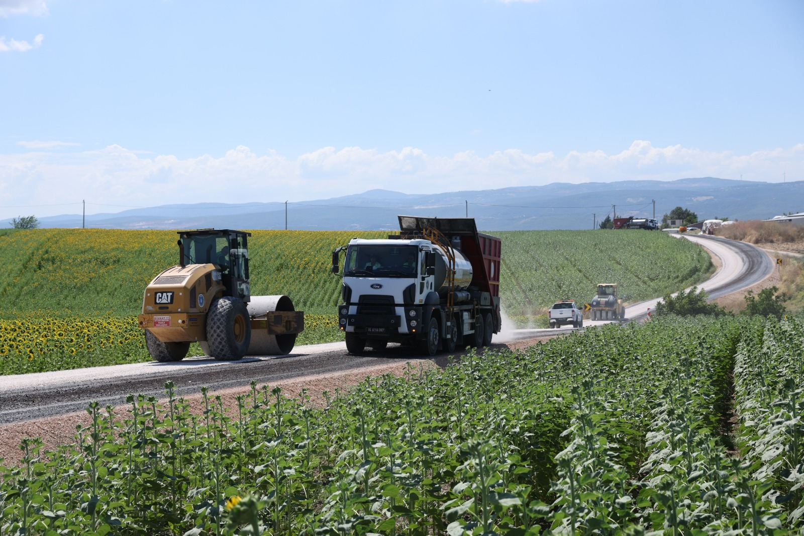 Bursa Nilüfer’de Yollar Genişletilip Yenileniyor