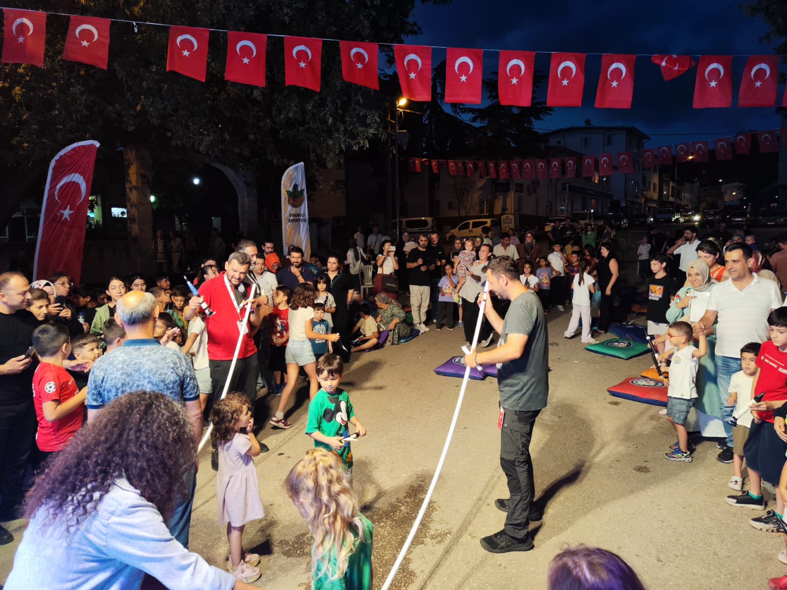Orhaneli'nde MobilFest 2026 Bilimle Dolu Bir Gece Yaşattı 7 Orhaneli'nde MobilFest 2026 Bilimle Dolu Bir Gece Yaşattı