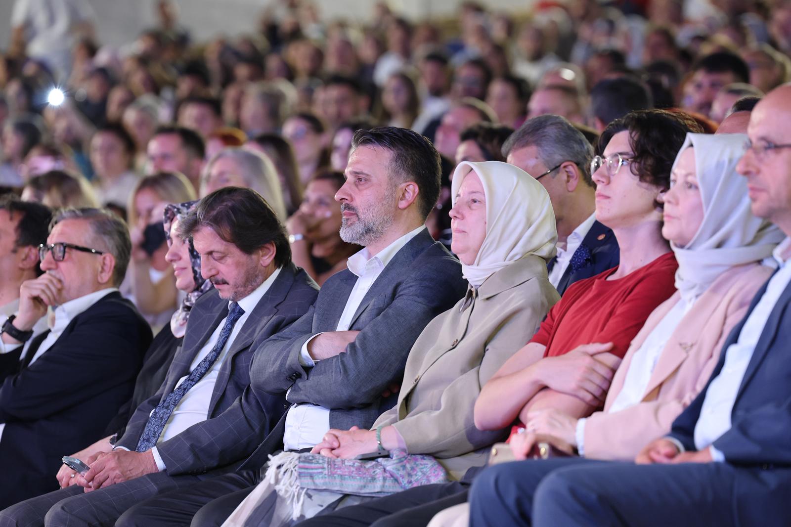 38. Uluslararası Altın Karagöz Halk Dansları Yarışması Bursa’da Başladı 5 38. Uluslararası Altın Karagöz Halk Dansları Yarışması Bursa’da Başladı