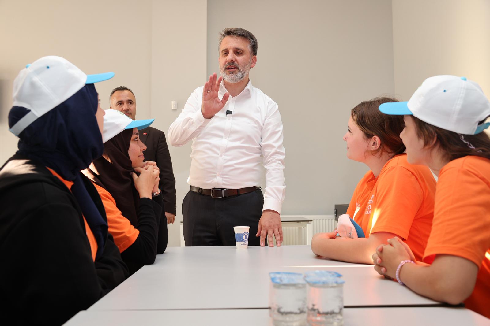 Başkan Vekili Biba: Bursalı Gençler Göynükbelen Kampında Şanslı 9 Başkan Vekili Biba: Bursalı Gençler Göynükbelen Kampında Şanslı