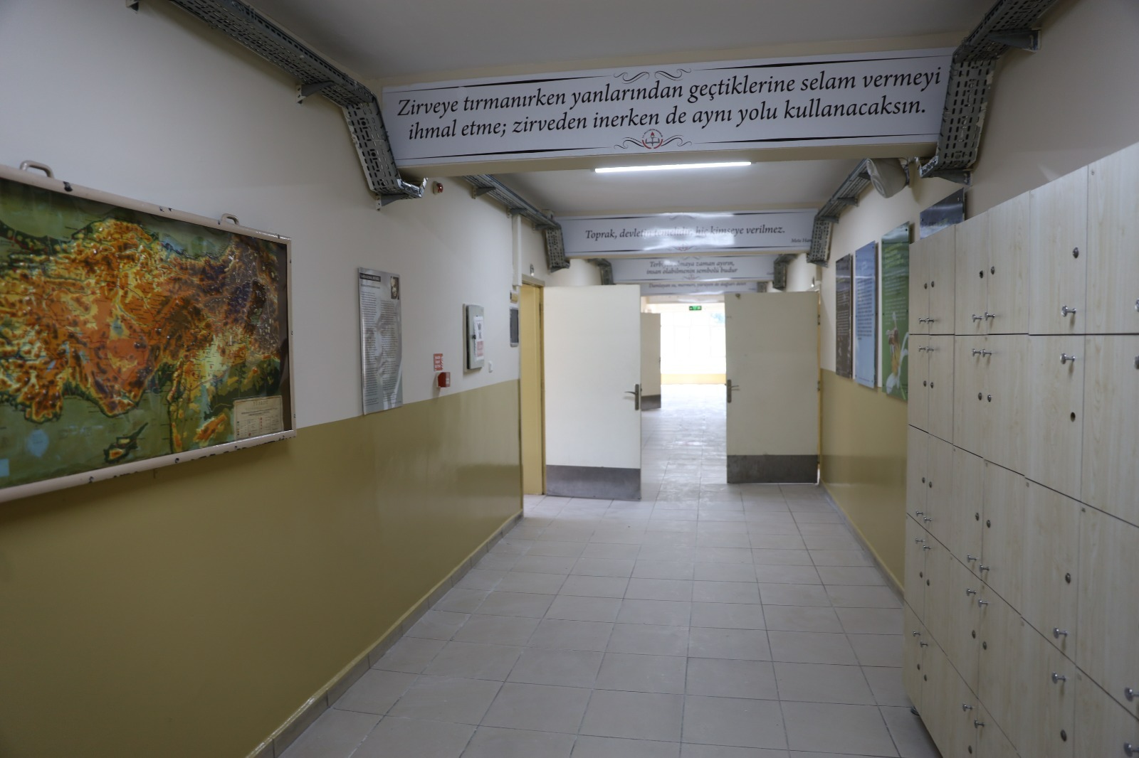 Bursa'da 10 Okulda Bakım ve Onarım Çalışmaları Başladı