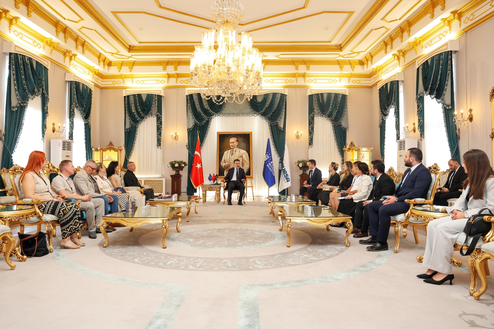Altın Karagöz ekiplerinden Başkan Vekili Biba'ya ziyaret 