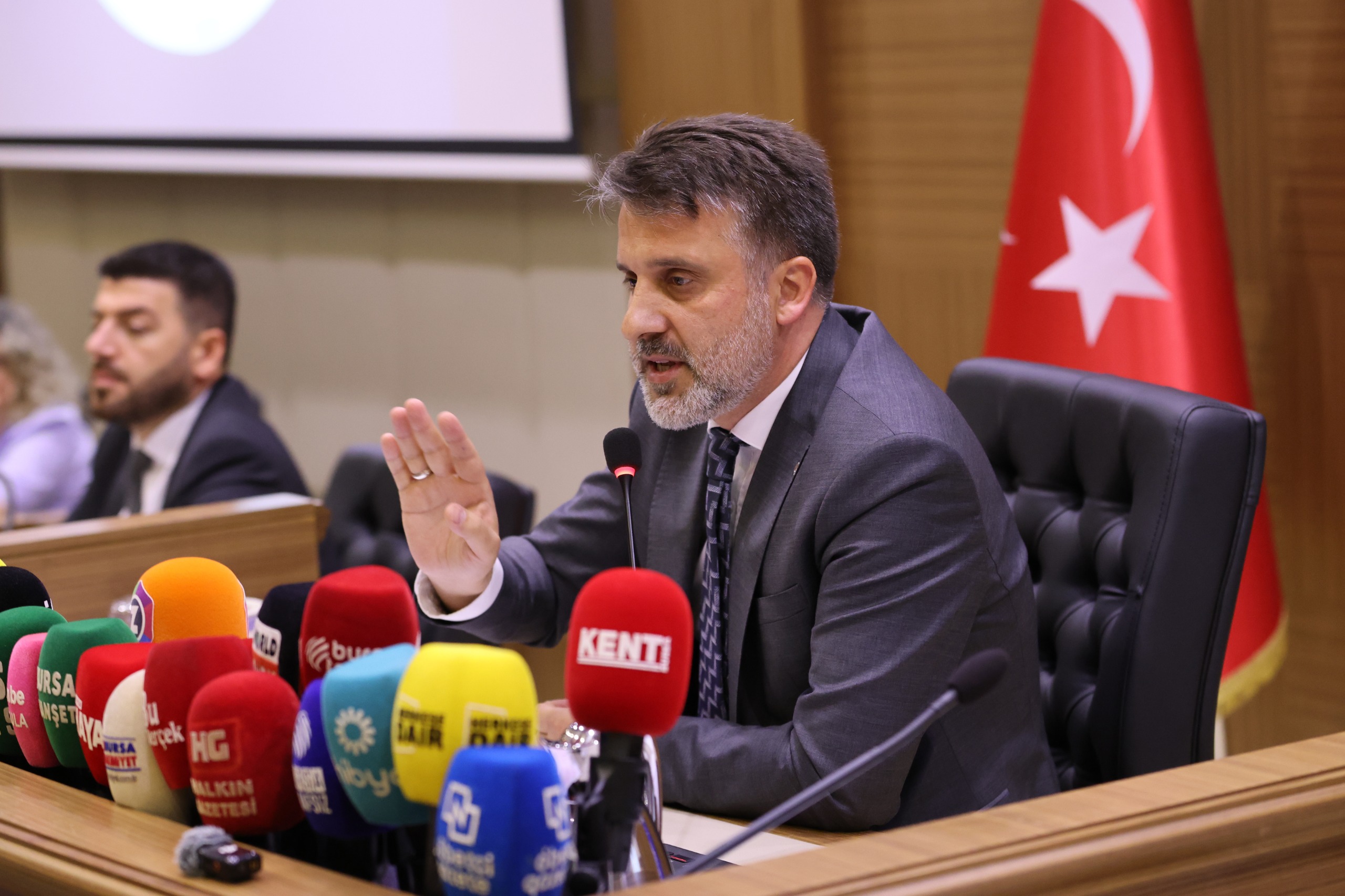 Bursa Büyükşehir Meclisi’nde İşten Çıkarmalar Tartışması: Başkan Vekili Biba’dan Çarpıcı Veriler