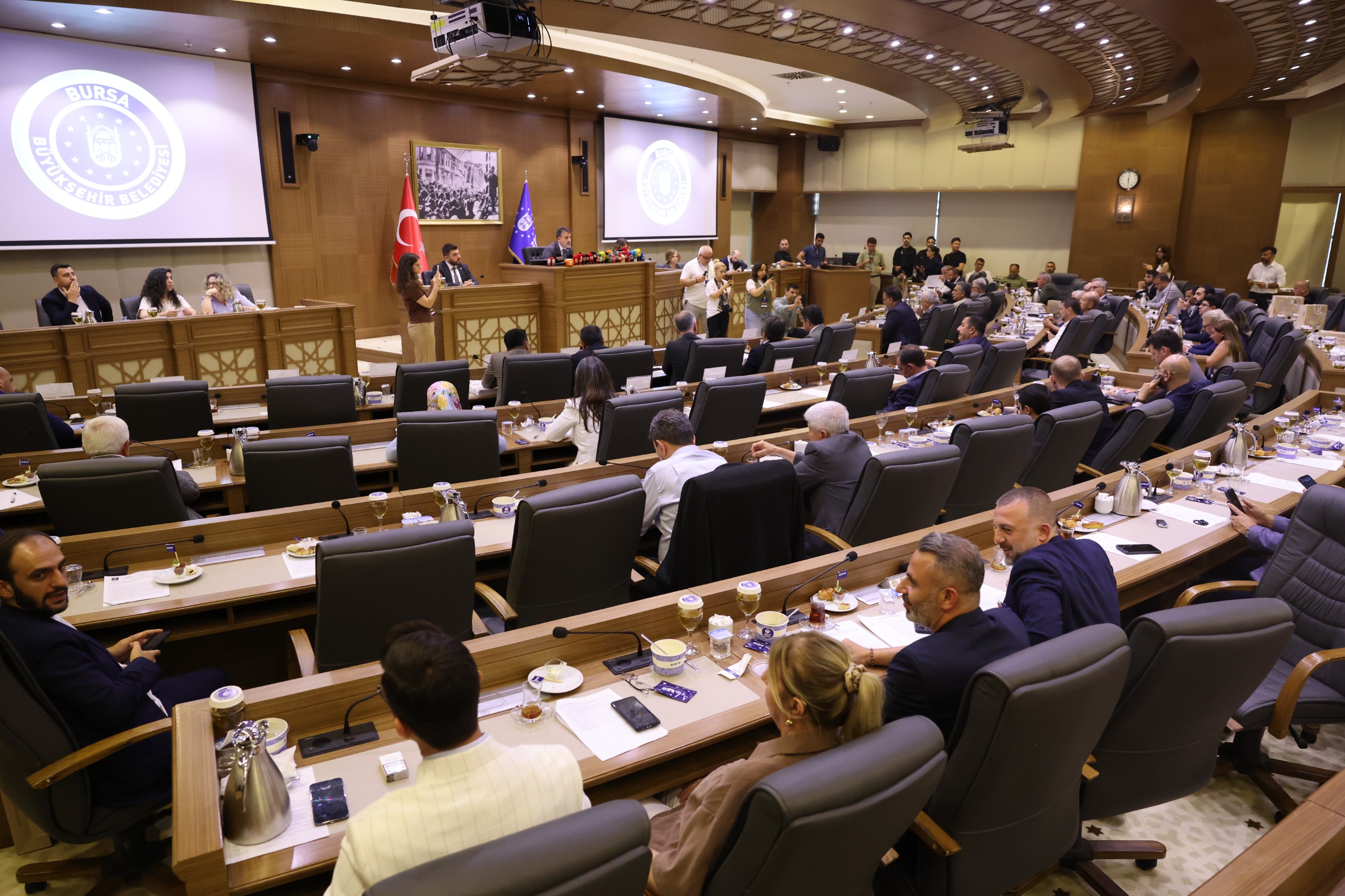 Bursa Büyükşehir Meclisi’nde İşten Çıkarmalar Tartışması: Başkan Vekili Biba’dan Çarpıcı Veriler