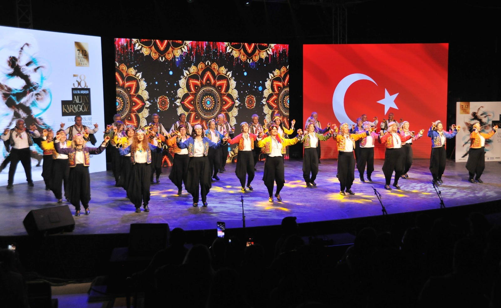Altın Karagöz'de Kültürler Bursa'da Buluşmaya Devam Ediyor