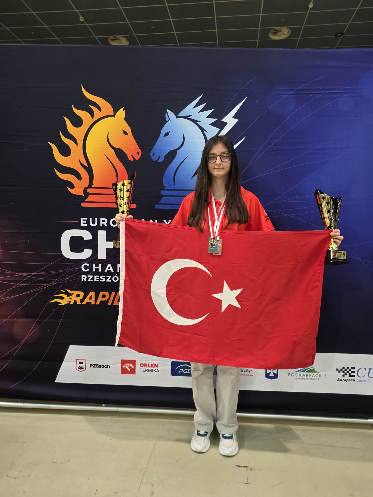 Belediyesporlu Arya Aydoğan’dan Avrupa Satranç Şampiyonası’nda Çifte Madalya