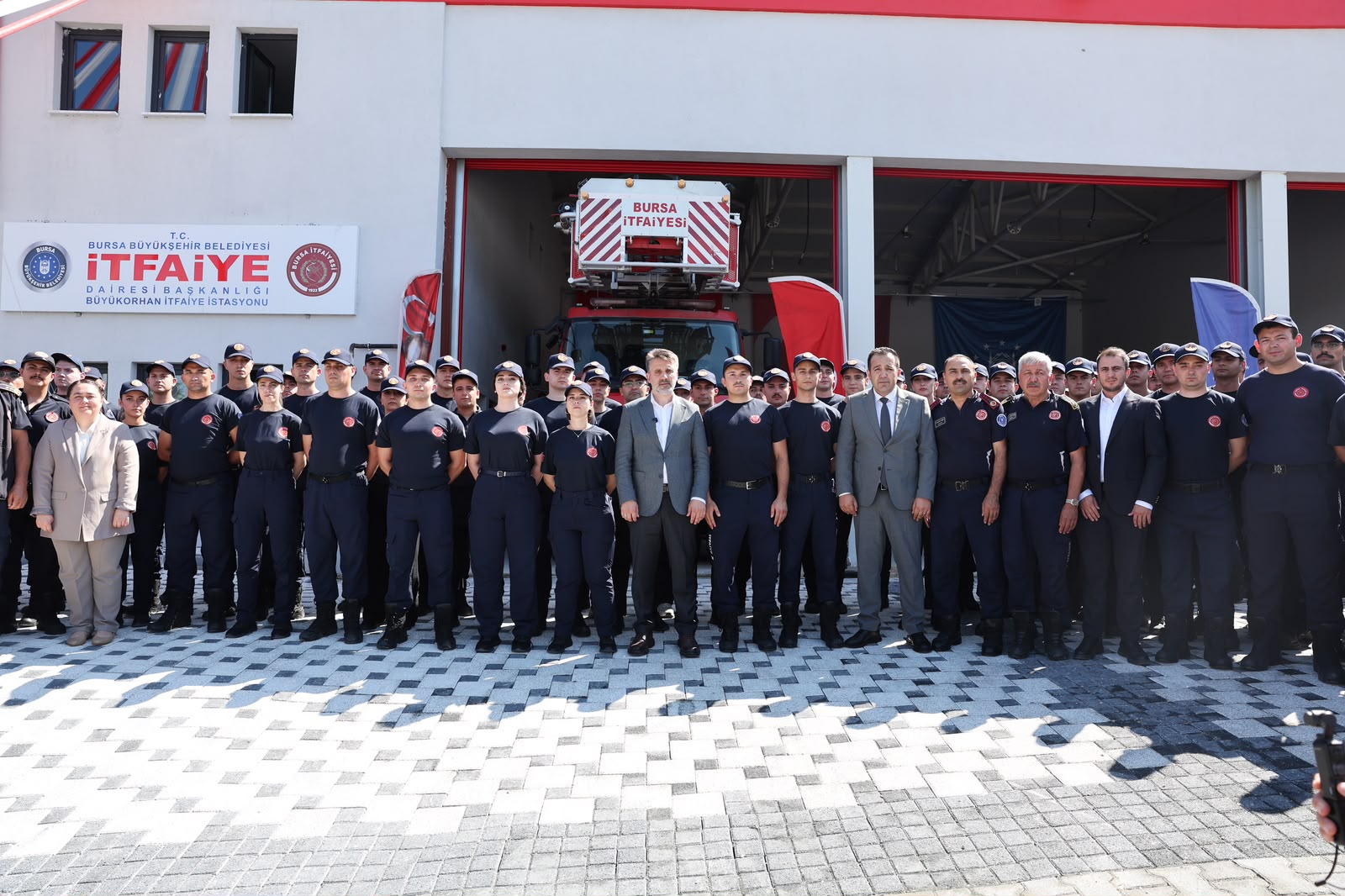 Büyükorhan’a Yeni ve Tam Donanımlı İtfaiye Hizmet Binası Açıldı 10 Büyükorhan’a Yeni ve Tam Donanımlı İtfaiye Hizmet Binası Açıldı