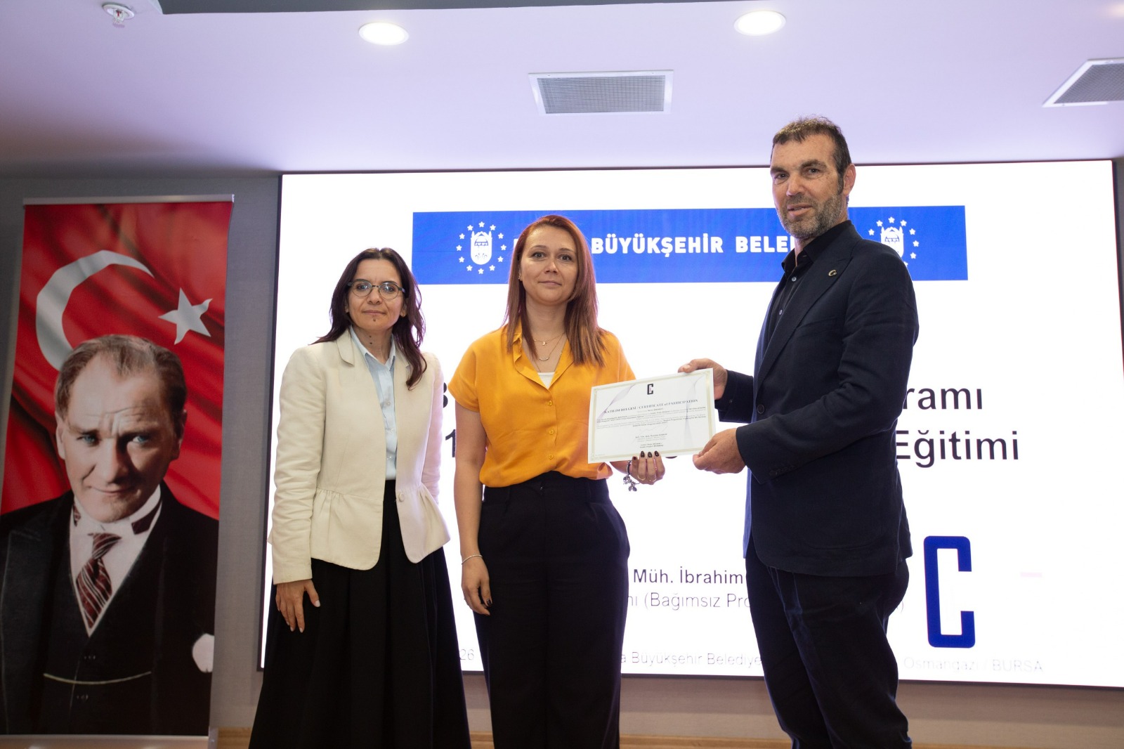 Bursa Büyükşehir Belediyesi Çalışanlarına AB Ufuk Avrupa Hibe Programı Eğitimi Verdi