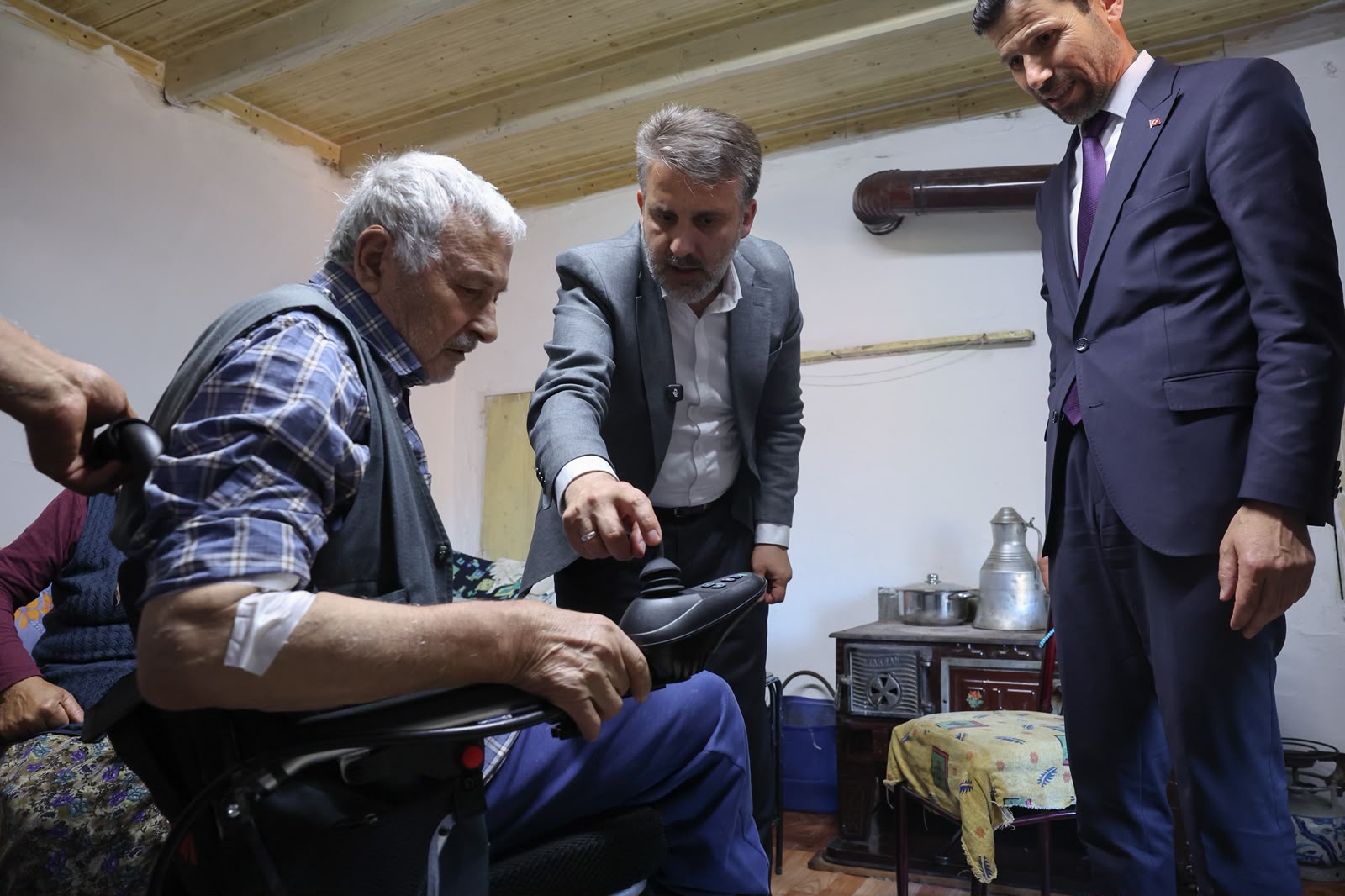 Başkan Vekili Şahin Biba, Akülü Sandalye Talebini Yerinde Karşıladı