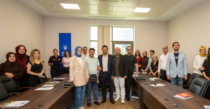 Büyükşehir'den personeline ingilizce eğitimi
