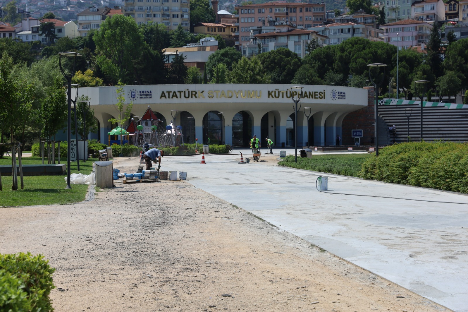 Bursa Millet Bahçesi Yürüyüş ve Koşu Yolu Yenileniyor 6 Bursa Millet Bahçesi Yürüyüş ve Koşu Yolu Yenileniyor
