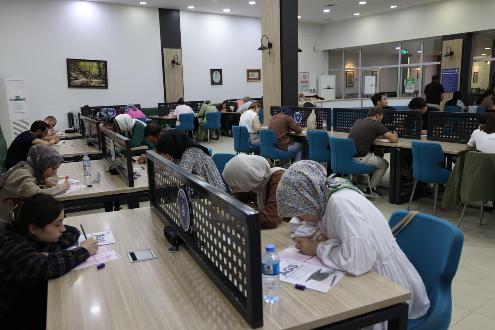Bursa’da Öğretmen Adaylarına Büyükşehir’den Deneme Sınavı Desteği