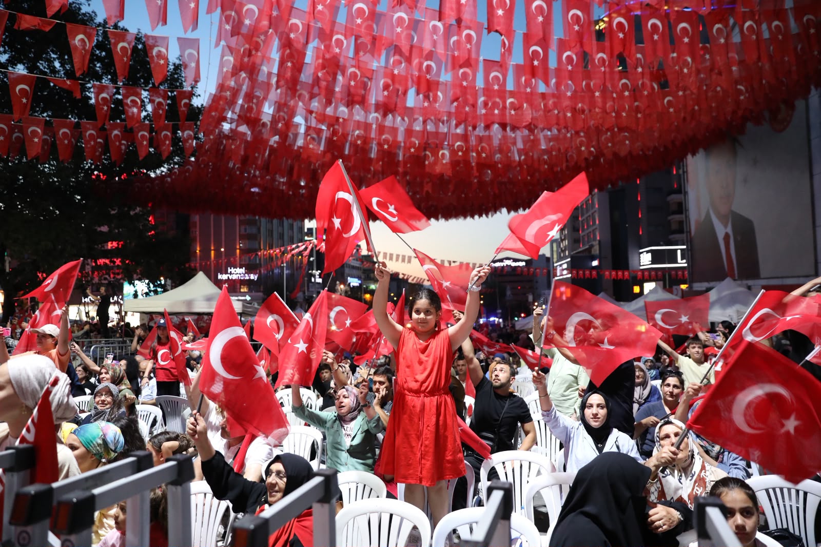 Bursa'da 15 Temmuz Demokrasi ve Milli Birlik Günü Coşkuyla Anıldı 10 Bursa'da 15 Temmuz Demokrasi ve Milli Birlik Günü Coşkuyla Anıldı