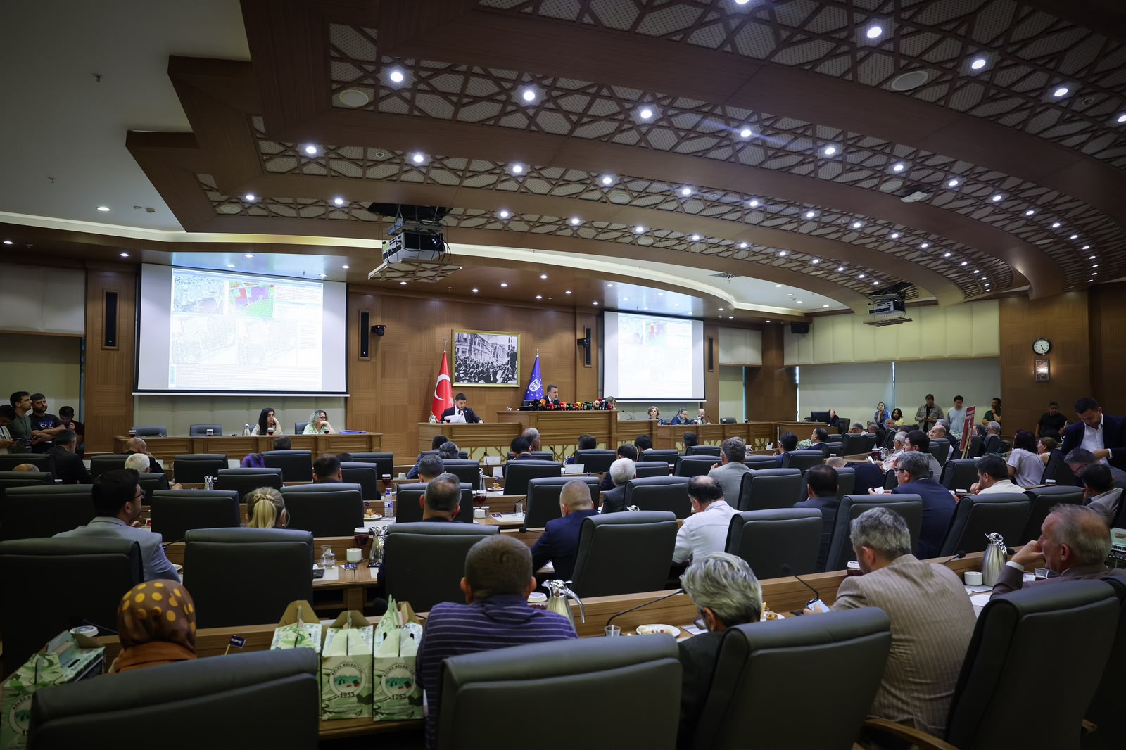 Bursa Büyükşehir Meclisi’nden Yeni Yatırımlar ve Kardeş Şehir Kararı