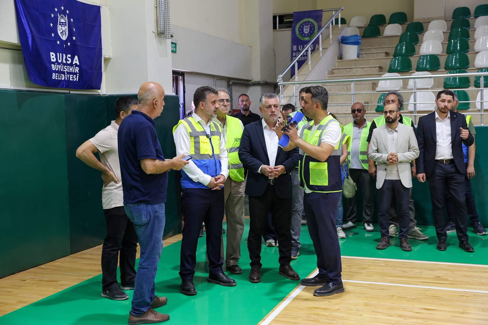 Başkan Vekili Şahin Biba, Şahin Başol Spor Kompleksi'ndeki Çalışmaları İnceledi 7 Başkan Vekili Şahin Biba, Şahin Başol Spor Kompleksi'ndeki Çalışmaları İnceledi