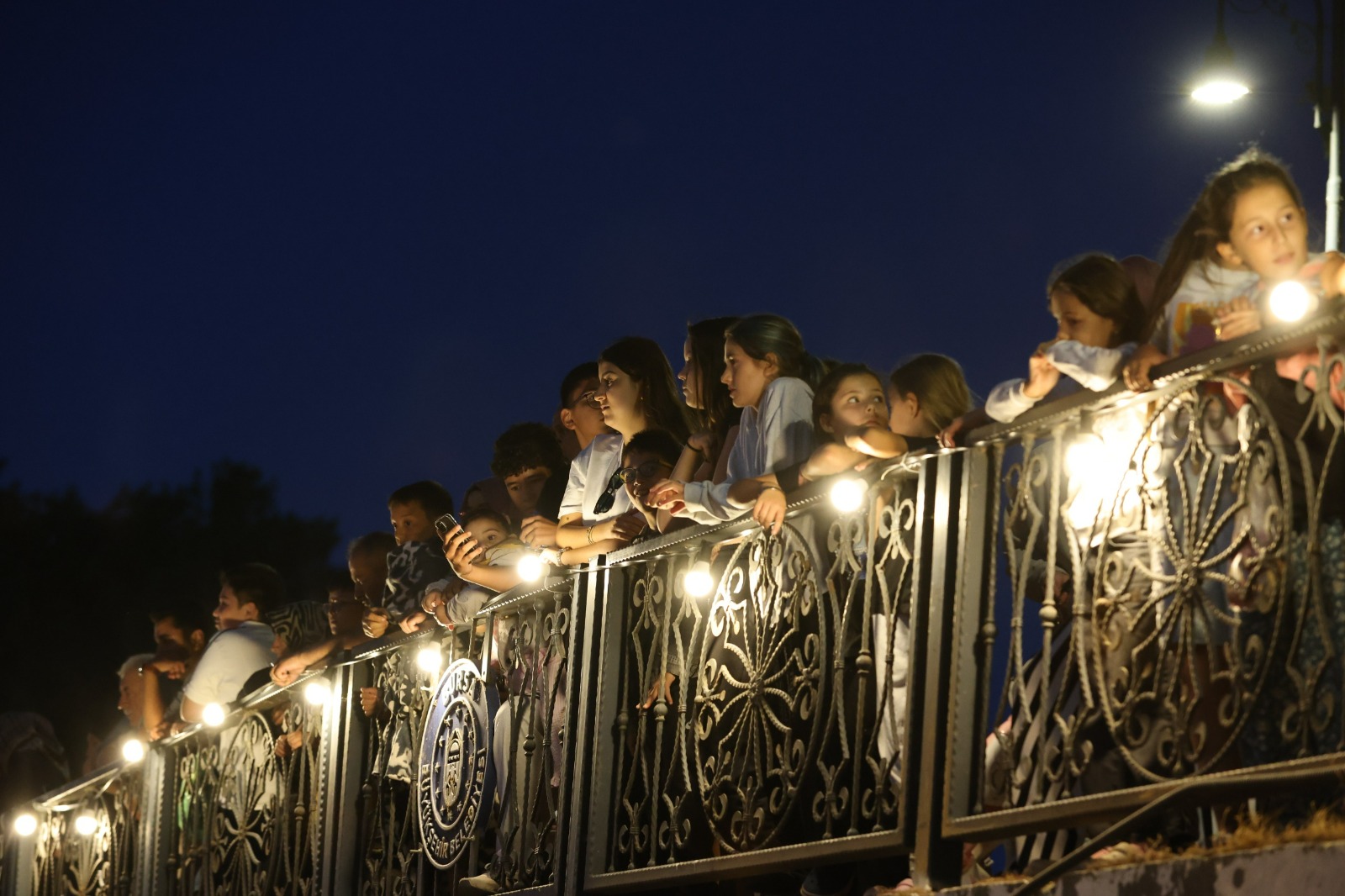 Gölyazı'da 'Ruh Terapisi' Konseriyle Unutulmaz Gece 15 Gölyazı'da 'Ruh Terapisi' Konseriyle Unutulmaz Gece