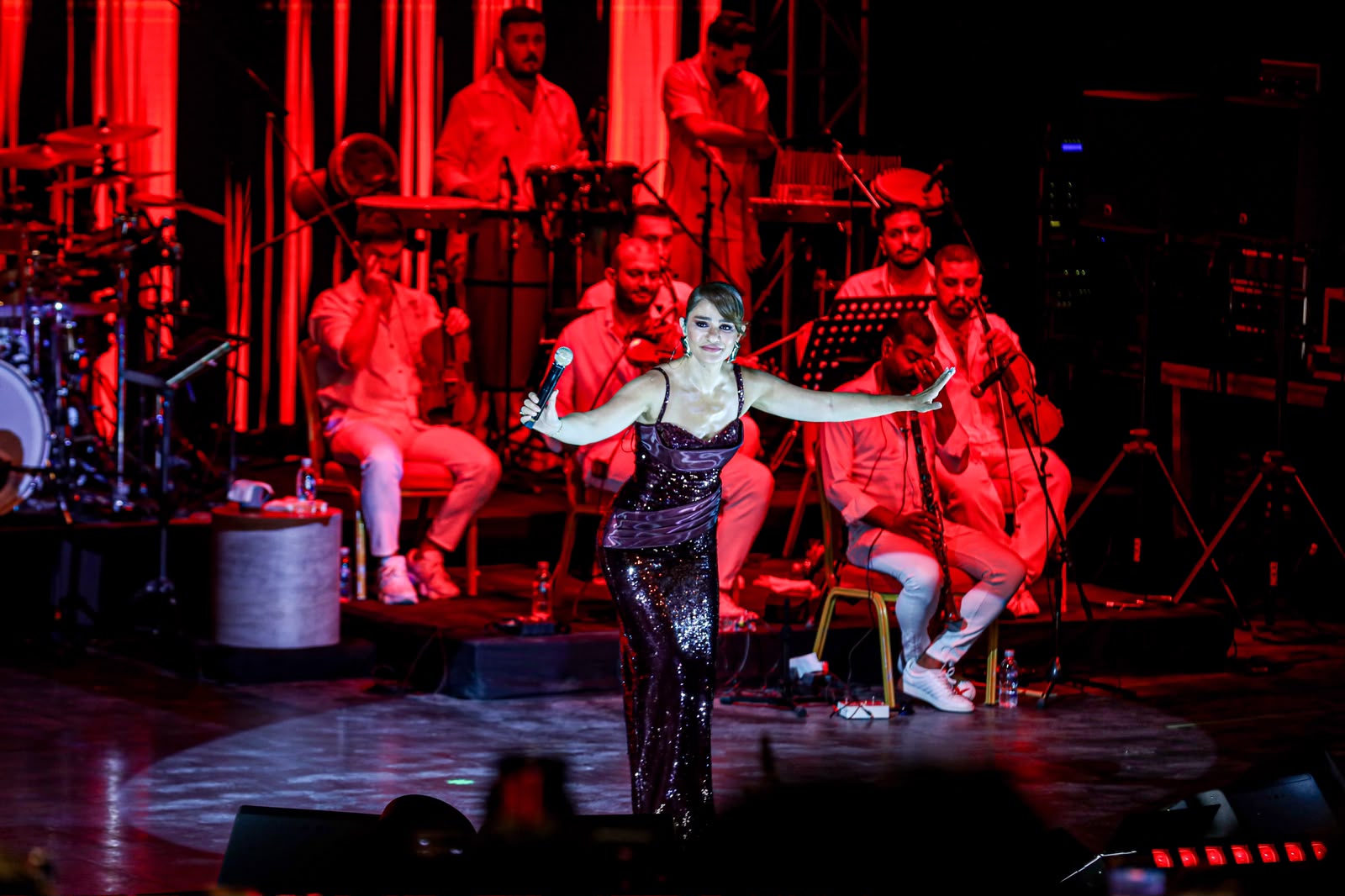 Derya Bedavacı, Kültürpark Açıkhava’da Unutulmaz Bir Konser Verdi