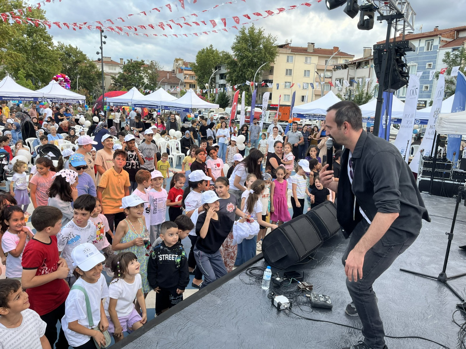 Yenişehir'de Bursa'nın Fethi'nin 700. Yılı Coşkusu İlçe Şenliğiyle Yaşandı 13 Yenişehir'de Bursa'nın Fethi'nin 700. Yılı Coşkusu İlçe Şenliğiyle Yaşandı