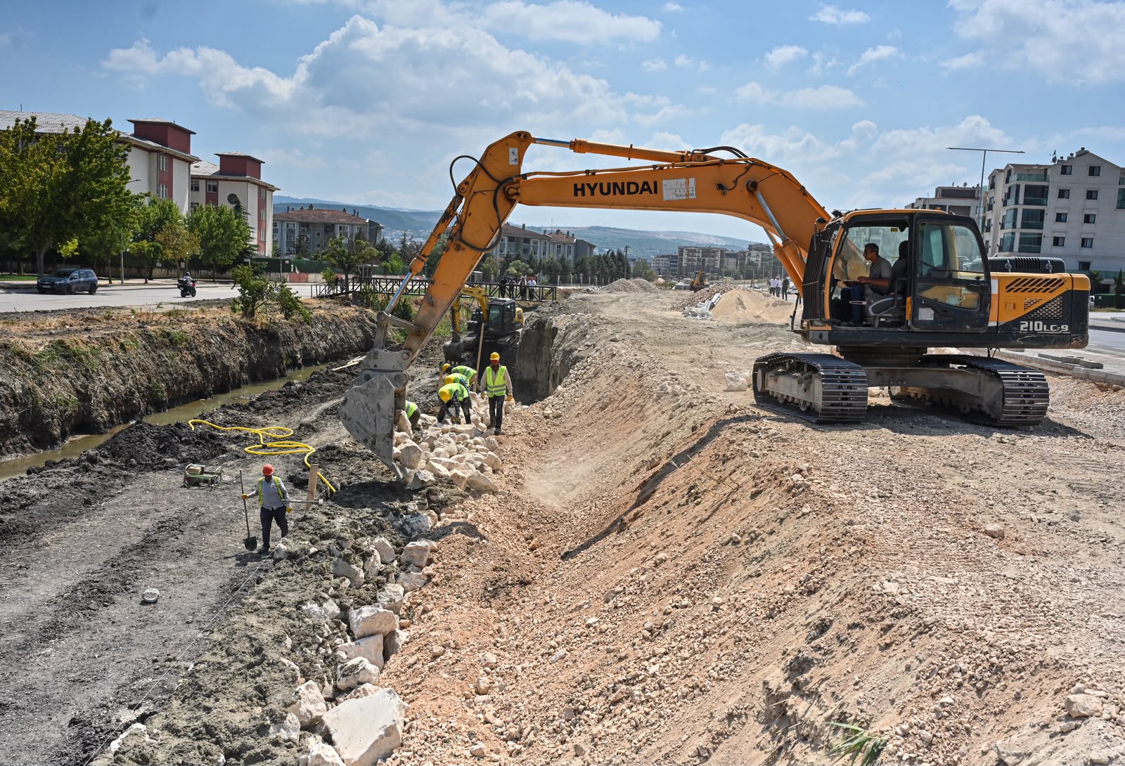 Büyükşehir'den Ürünlü Deresi'nde kapsamlı dönüşüm