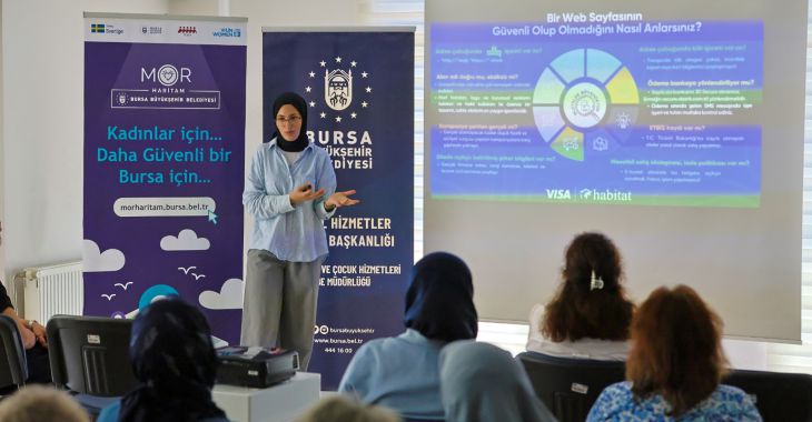 Büyükşehir'den kadınlara dijital farkındalık eğitimi 