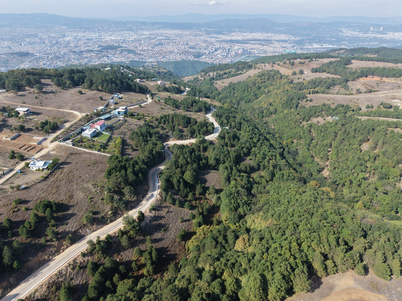 Osmangazi'nin 3 mahallesinde yollar yenileniyor