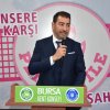 Pembe File kansere dikkat çekmek için gerildi 