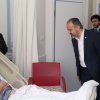 Başkan Aktaş'tan kanser hastalarına karanfil 