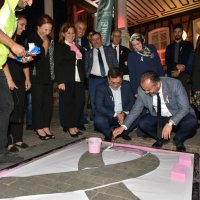 Başkan farkındalık için fırçaladı 