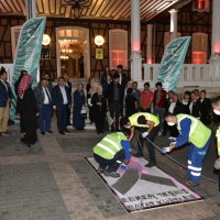 Başkan farkındalık için fırçaladı 