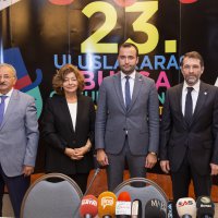 Tiyatronun coşkusu Bursa’yı sardı 