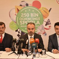 Okullar sporla şenleniyor  