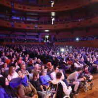 Belkıs Akkale ile sezona merhaba 