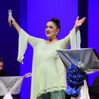 Belkıs Akkale ile sezona merhaba 